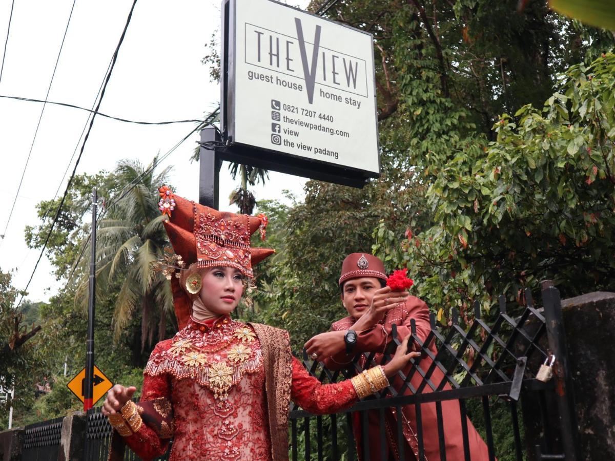 The View Padang, Amazing View, Food, Drink, Sleep, Transport, 8 Mins Mentawai Fast Ferry Hotel Padang  Exterior photo