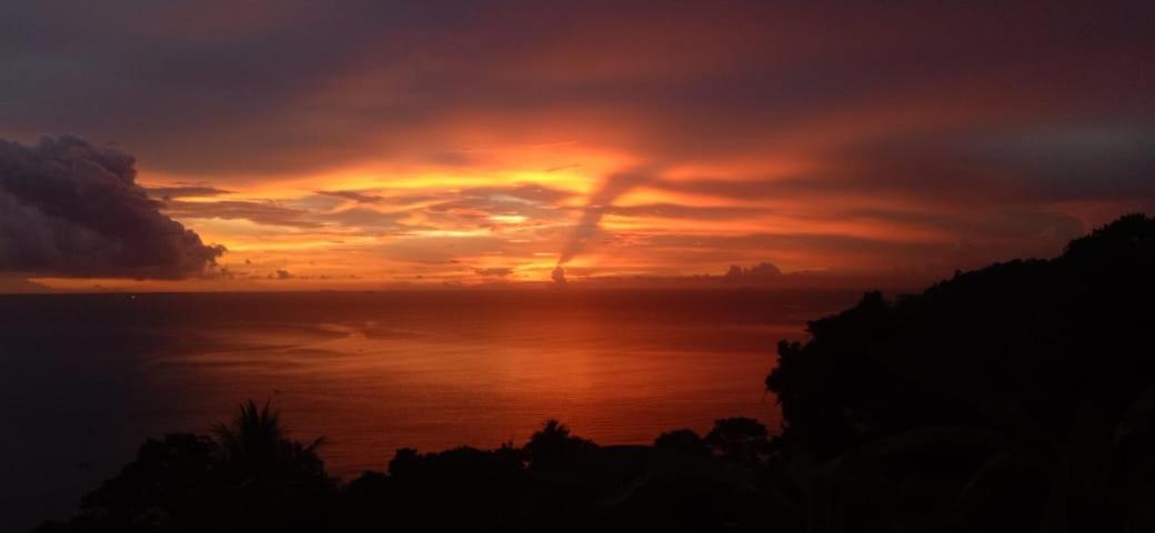 The View Padang, Amazing View, Food, Drink, Sleep, Transport, 8 Mins Mentawai Fast Ferry Hotel Padang  Exterior photo